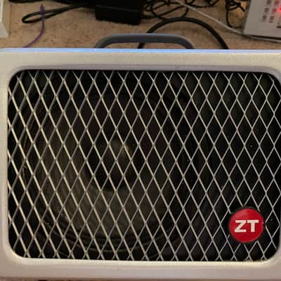 ZT Amplifiers Lunchbox 200W LBG2 image 1