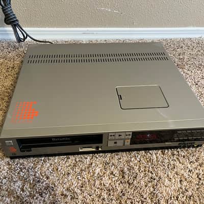 Sony SL-2300 1970s - Grey image 1