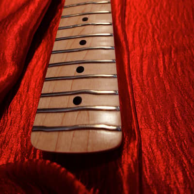 True Temperament Stratocaster retrofit neck with 7,25" Fingerboard Radius, Maple image 1