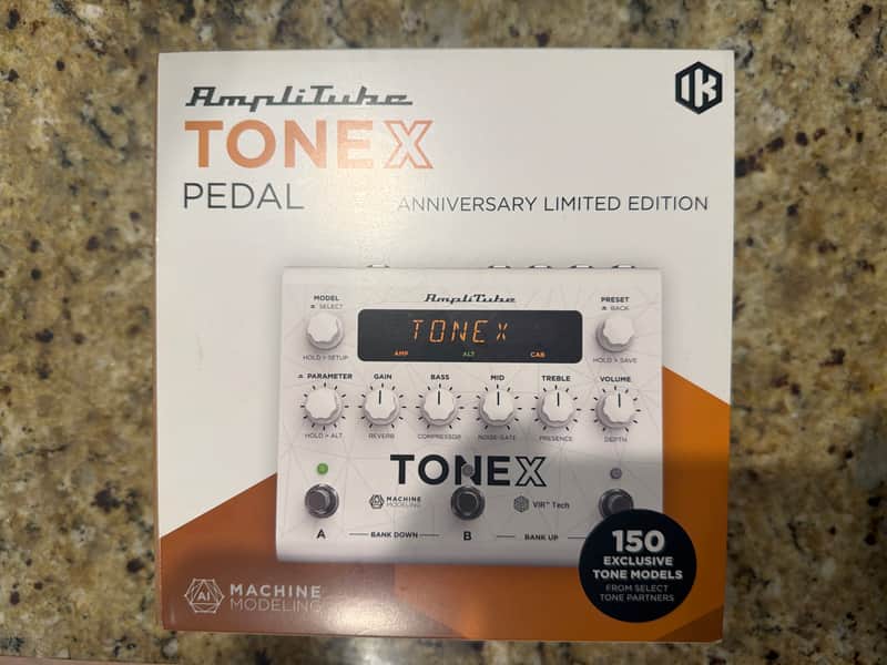 IK Multimedia ToneX Pedal Limited Edition 2024 - White image 1