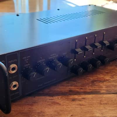 STUDIO SALE! SWR Studio 220 RackMount Bass Head 1990s USA image 2