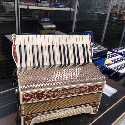 Hohner Verdi II Piano Accordion image 2