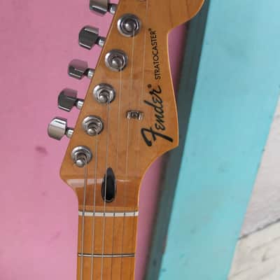 Fender Stratocaster HSS 2012 - Sunburst image 3