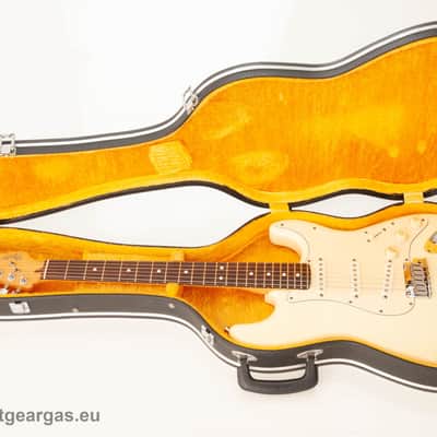 70's MIJ Ibanez/Greco Strat/Tele Gold Plush interior Hardcase image 4
