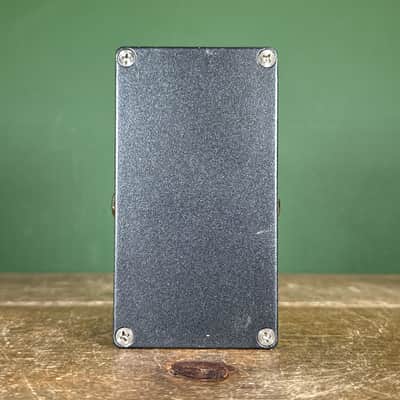 Walrus Audio Jupiter Multi-Clip Fuzz V2 2017 - 2025 - Grey / Red image 3