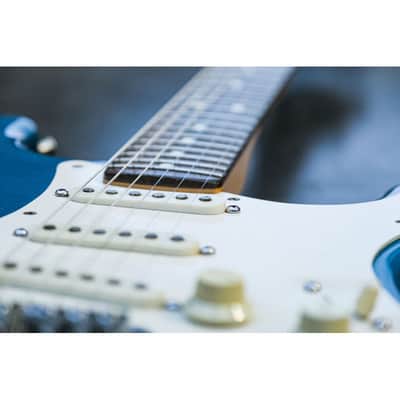 1984 Fender Standard Stratocaster (USA) with Rosewood Fretboard  sapphire blue image 23