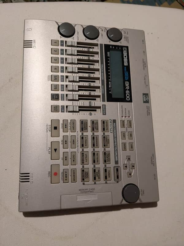 【動作確認済】リズム音源付き8TR デジタルレコーダー BOSS BR-600 Boss BR-600 8-Track Digital Recorder | zZounds