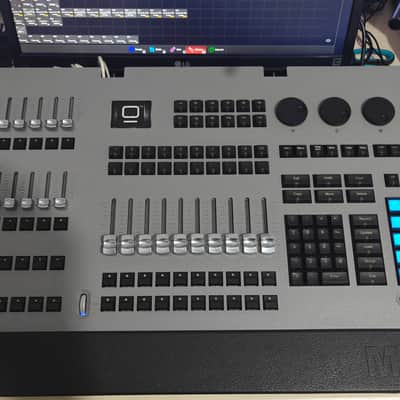 Martin M1 2010 image 4