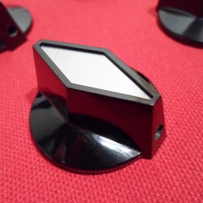 Rickenbacker Rogan TV knob  Black/Silver image 2