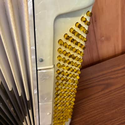 WHITE AND GOLD TITANO IDEAL PIANO ACCORDION image 7