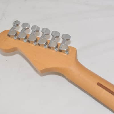 Fender JAPAN STRATOCASTER #P083002 Electric Guitar Ref No 7507 image 13