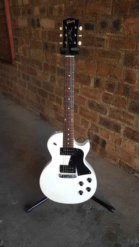 Gibson Les Paul special  2023 - white with gig bag image 1