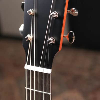 Eastman E1OMCE-DLX OM Acoustic/Electric Guitar with Gig Bag image 6