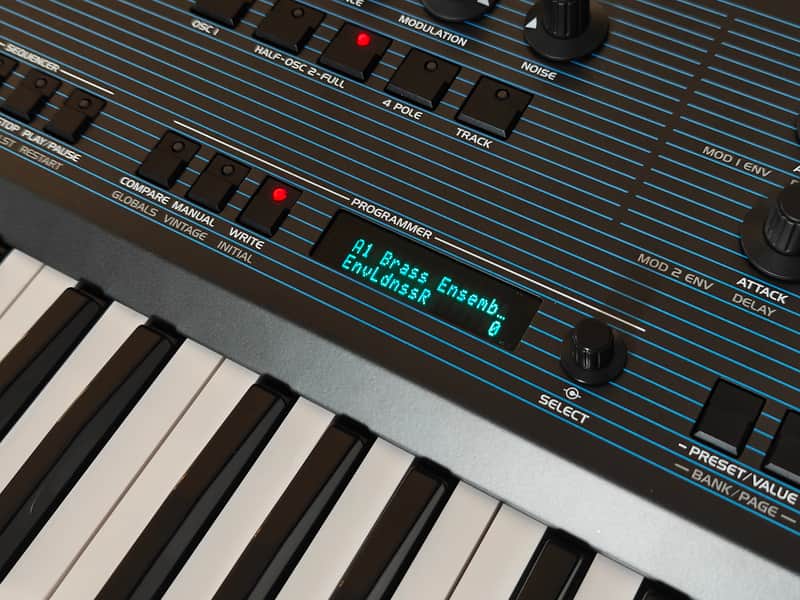 Behringer UB-Xa 16-Voice 61-Key Synthesizer