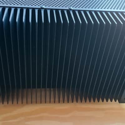 Adcom GFA-5802 Adcom GFA 5802 2 Channels Power Amplifier 300 watts Class A 32 HEXFET XLR image 4