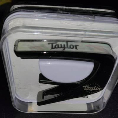 Taylor Pearl Thalia guitar capo Black Chrome image 4