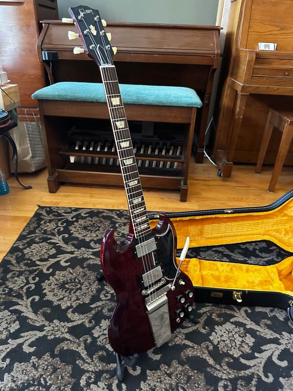 Gibson Custom Shop '64 SG Standard Reissue with Maestro Vibrola 2019 - Present Cherry Red VOS