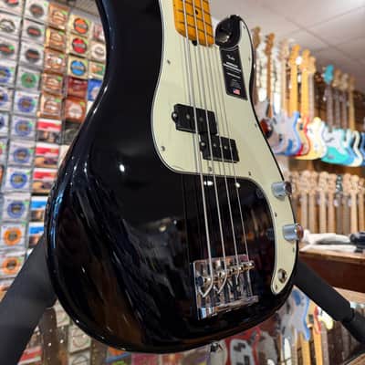 Fender American Professional II Precision Bass with Maple Fretboard - Black image 3