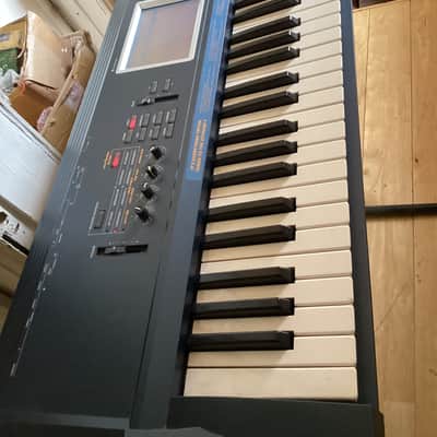 Korg Triton Extreme 76-Key 120-Voice Polyphonic Workstation 2005 - 2009 - Black image 3