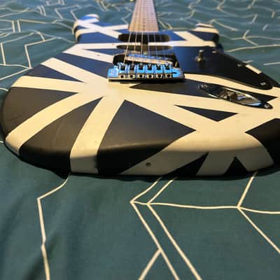 EVH 1978 reverse colour way black and white frankenstrat “Zebra” 1978 - Matte black image 7
