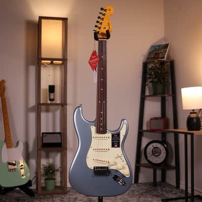 Fender American Ultra Luxe Vintage '60s Stratocaster - Rosewood Fingerboard, Ice Blue Metallic image 2