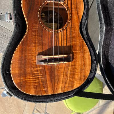 Bear Creek Guitars Tenor Ukulele 2009 - Matte image 3