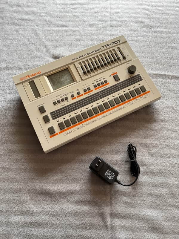 Roland TR-707 Rhythm Composer Drum Machine w/ PSU Tested Working image 1