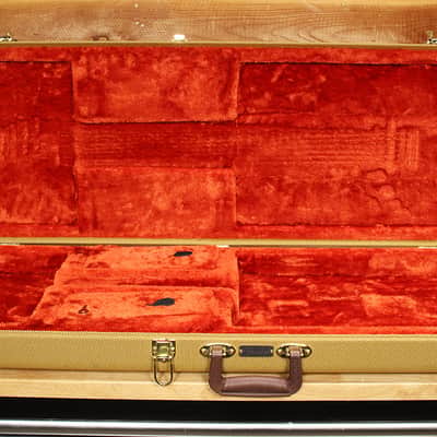 FENDER TWEED Hard Shell Guitar CASE Stratocaster & Telecaster Strat Tele Nice! image 3