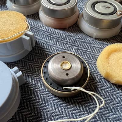 Collection of vintage microphone capsules RFT image 8