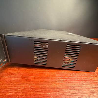 Carvin DCM1540L power amp SS image 3