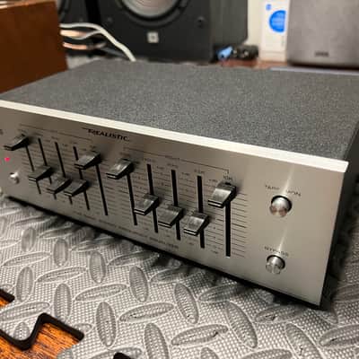 Realistic 31-1988 5-band Stereo Equalizer serviced image 2