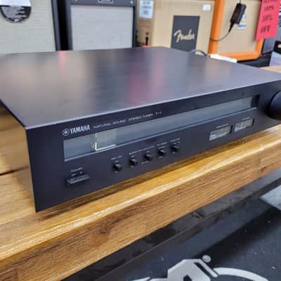 Yamaha T-1 Natural Sound Stereo Tuner Black image 5