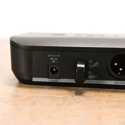 Shure BLX14 Bodypack Wireless System - H9 Band: 512-542 MHz (NO PSU) CG014KF image 6