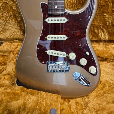 Fender FSR American Professional II Stratocaster, Rosewood Neck - Firemist Gold 2022 image 4