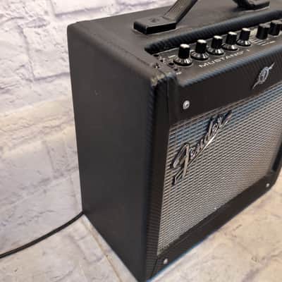 Fender Mustang 1 Guitar Combo Amp image 5