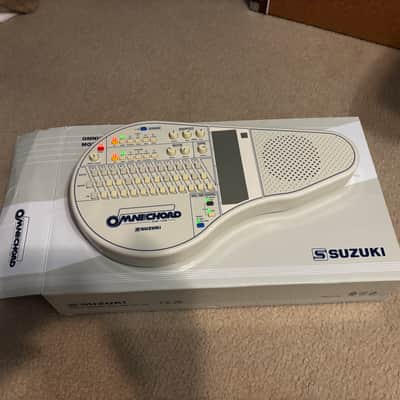 Suzuki OM-108 Omnichord Reissue 2024 - Present - White image 3