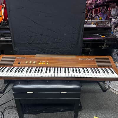 Old Fashion Roland ElectronicPianoPlus70 / HP-70 Made in Japan