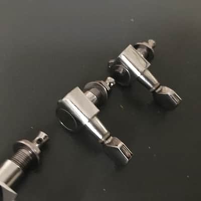 Yolnth Chrome Enclosed Guitar Machine Heads Tuners 6 - in - line (set of 6) image 4