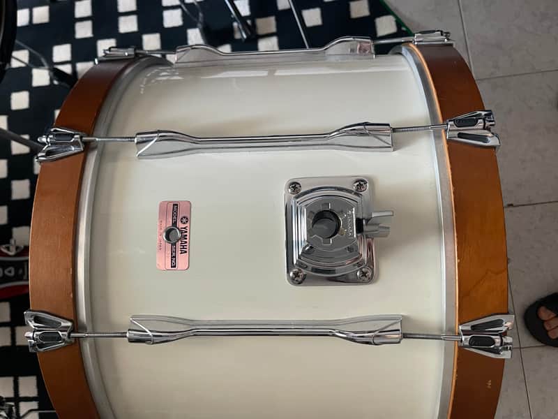 Yamaha  9000 Recording Custom Bass Drum Bassdrum 22x14  BD922GA 1983 - White/Natural image 1