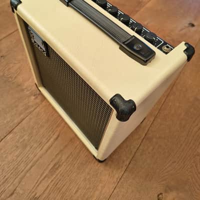 Roland CUBE-20 First Generation 1978, Spring Reverb, Cream / White-blonde image 3