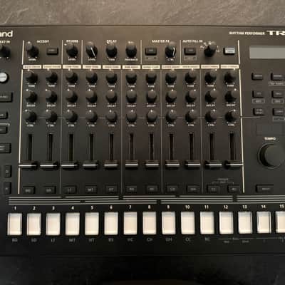 Roland TR-8S AIRA Rhythm Performer with Sample Playback 2018 - Present - Black image 4