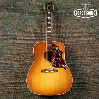 2025 Gibson Hummingbird Original acoustic guitar, Heritage Cherry sunburst, w/ original case image 2