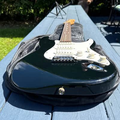 1995 Fender MIM Squire Series Stratocaster Black NR MINT image 14