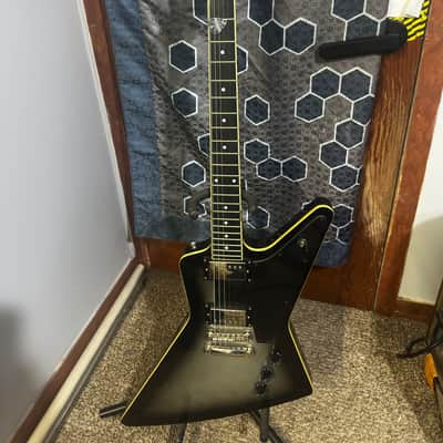 Epiphone Brendon Small Signature "Thunderhorse" Explorer 2013 - Silverburst image 2