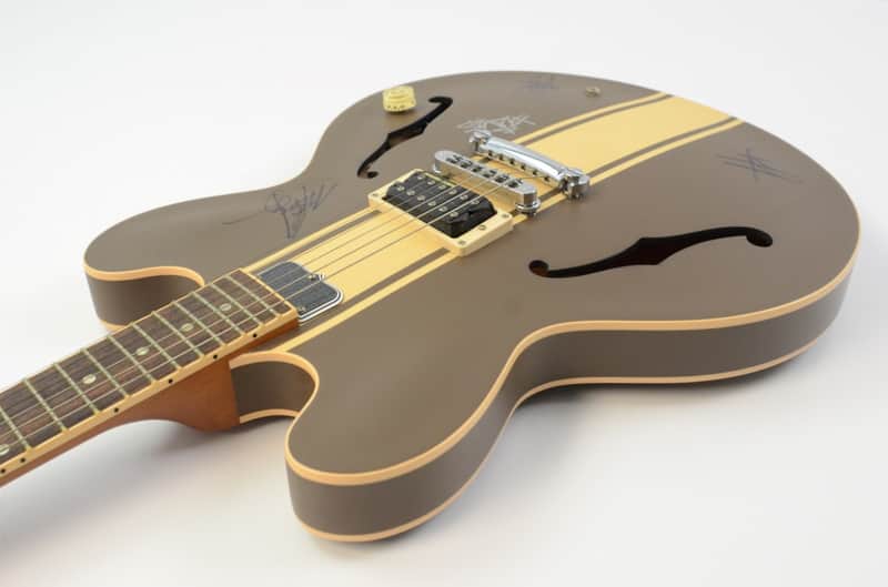 ES-333 トムデロングBLINK182 AVA トム・デロング ギブソン ES-333 : r/TomDelongeGuitars