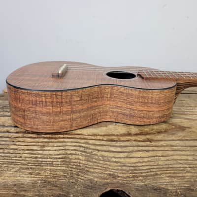 Martin 0XK Concert Ukulele - Natural image 9