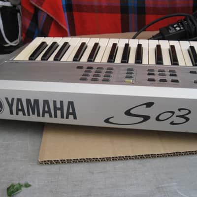 Yamaha S03 Synthesizer image 5
