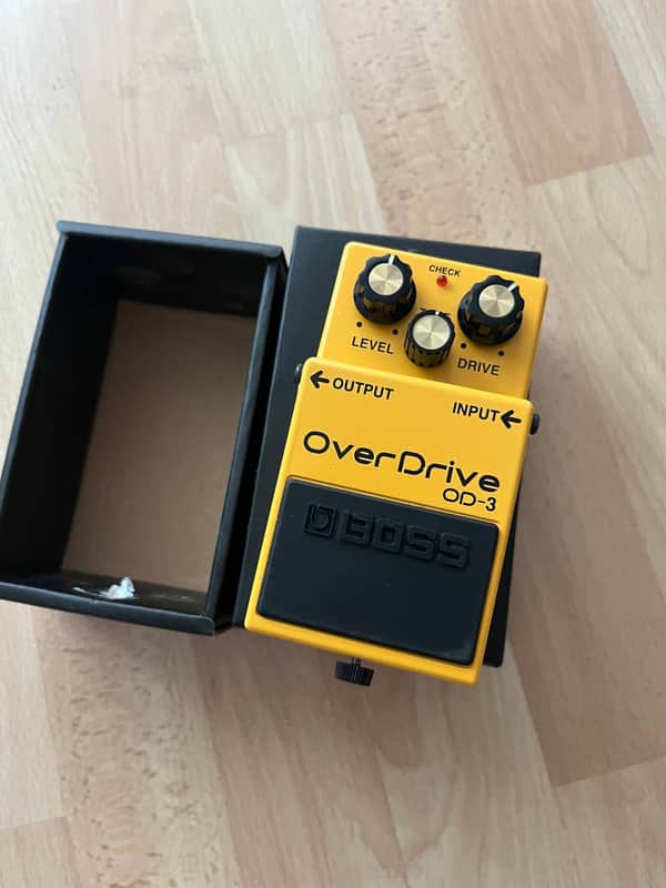 Boss OD-3 OverDrive (Silver Label) 1997 - Present - Yellow image 1