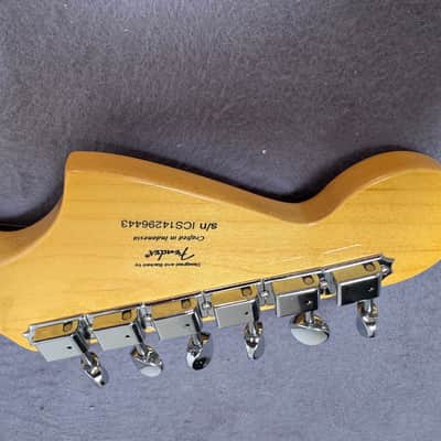 Squier Vintage Modified Jaguar with Rosewood Fretboard 2014 - 3-Color Sunburst image 10