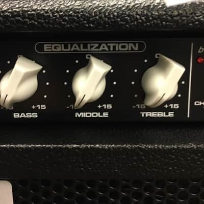 Peavey Max 158 11 15 Watt Bass Amp image 5